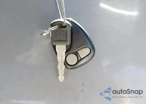 1998 Chevrolet K1500 Fleetside из США, поврежденный, VIN 2GCEK19R6W1126478